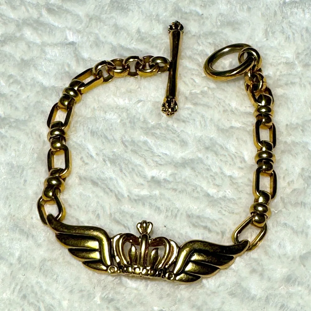 Juicy Couture Vintage Crown Bracelet - Picture 5 of 7